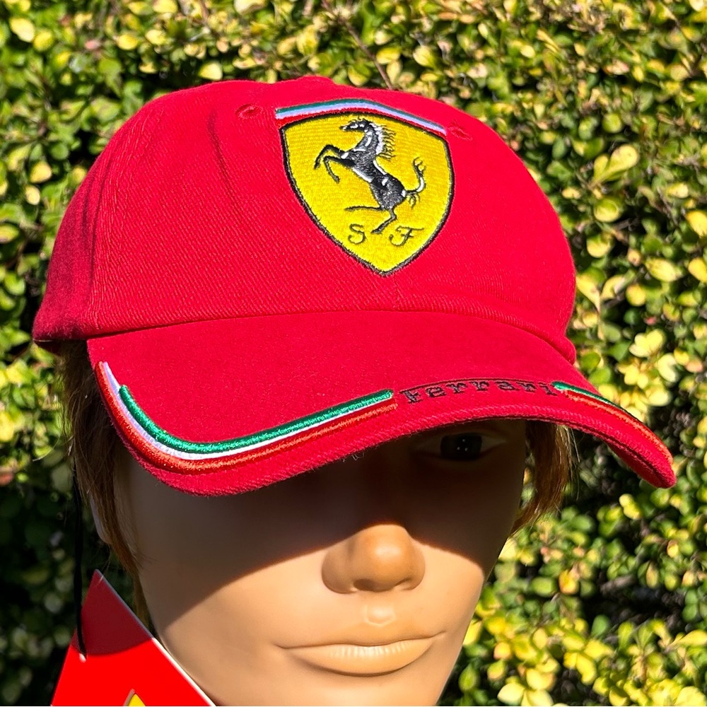 NWT Ferrari 🏎️ F1 Team Racing Instituz Strapback Hat Cap Y2K Scuderia deadstock